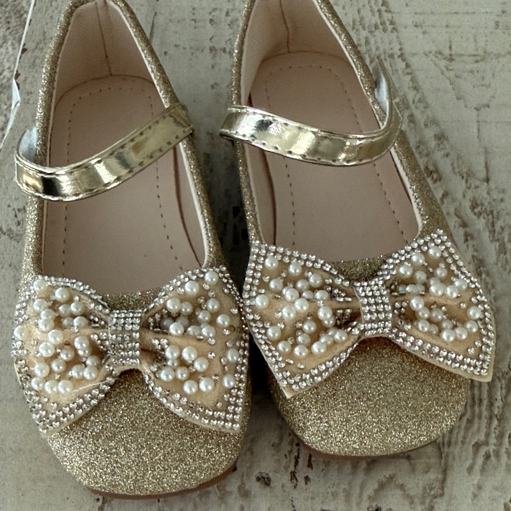Elegant Gold Kids Dress Shoes with Pearl Bow